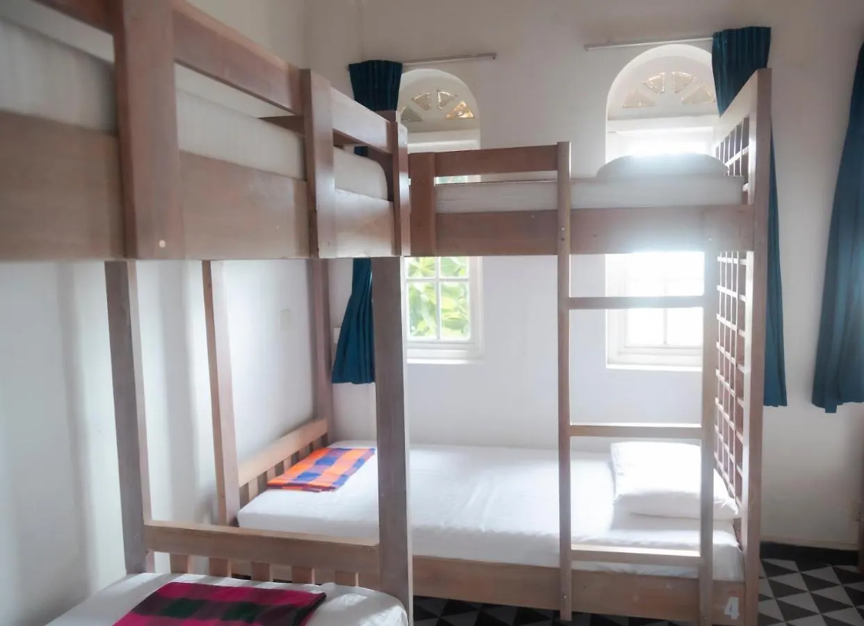 Yoyo Beach Hostel Negombo Sri Lanka
