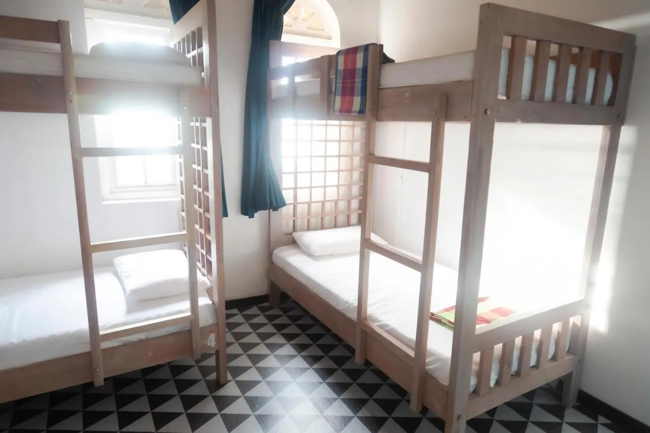 Yoyo Beach Hostel Negombo