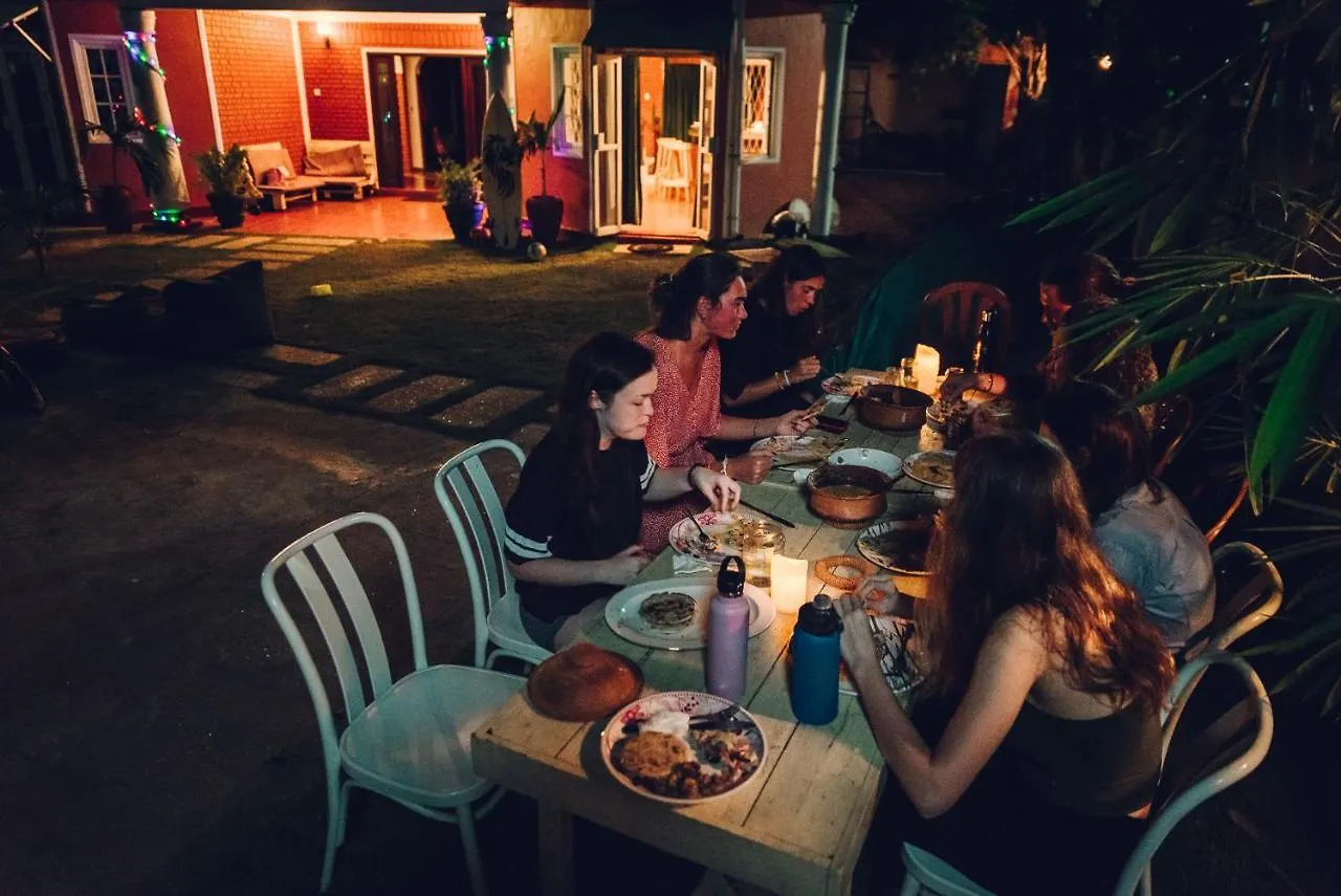 Yoyo Beach Hostel Negombo